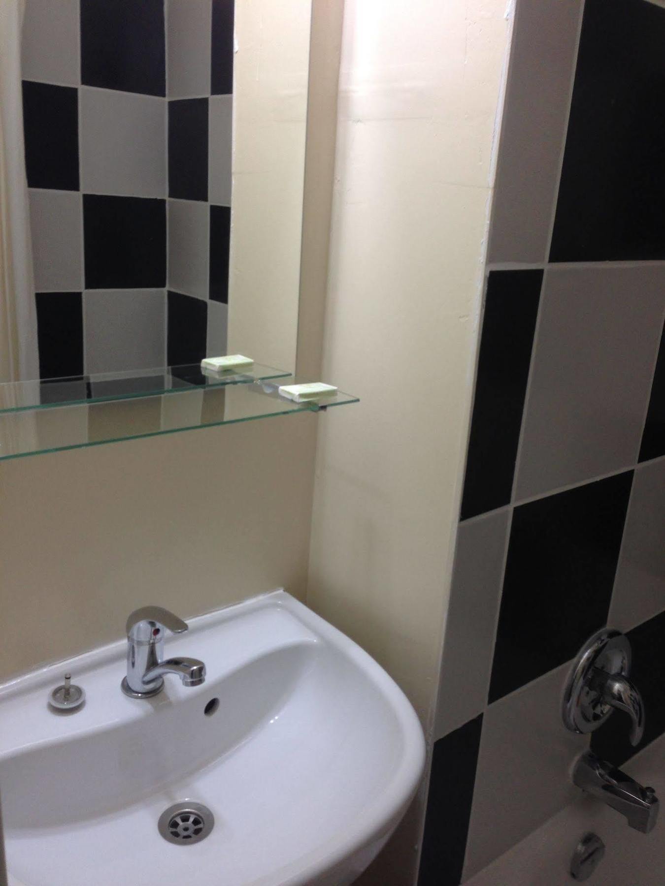 Davidson Motel Париж Екстер'єр фото